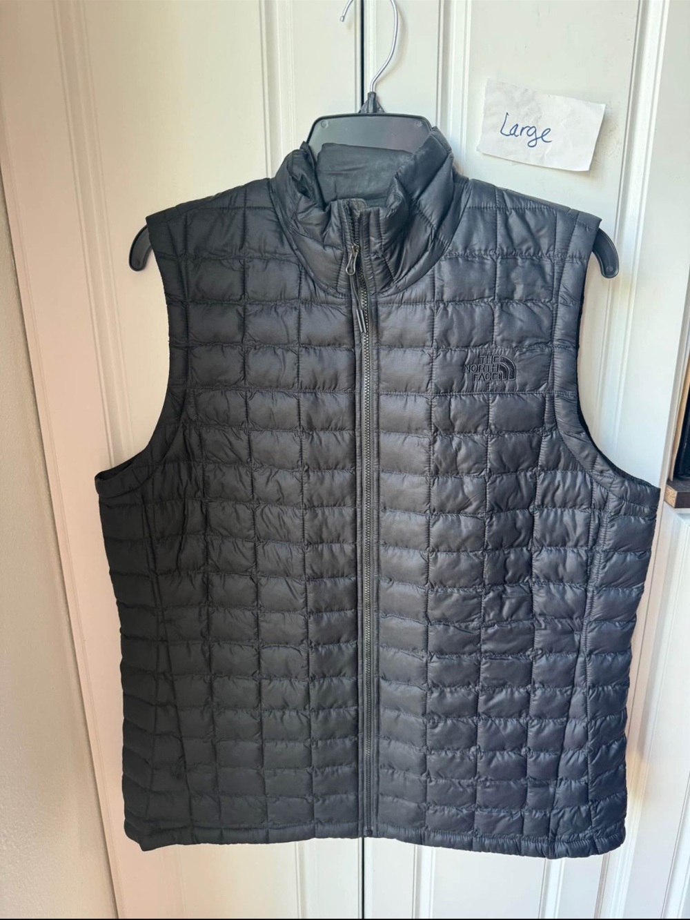 The North Face women’s Quilted Black Insulated Vest, large, (i2)